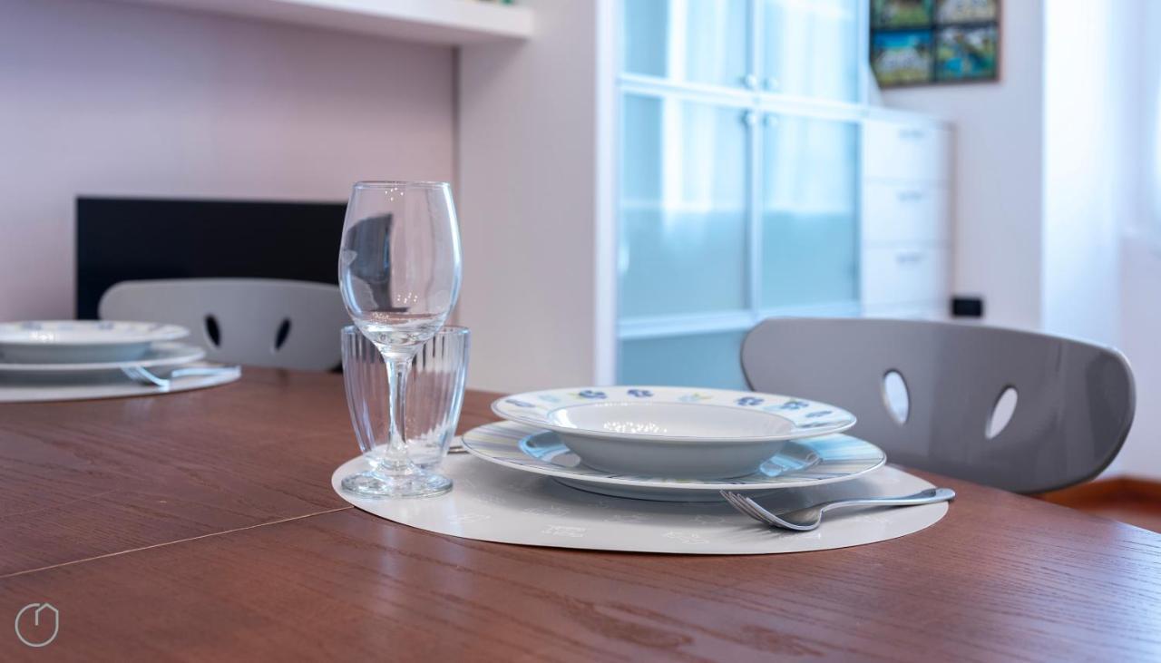 Italianway - Maroncelli 2 B Appartement Milaan Buitenkant foto